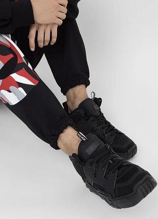 Gcds кросівки slim skate з монохромним логотипом