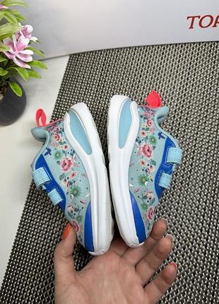 Оригінальні кросівки дитячі adidas 4