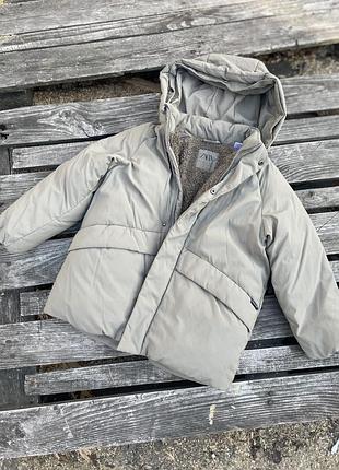 Пуховик /куртка zara 116cm