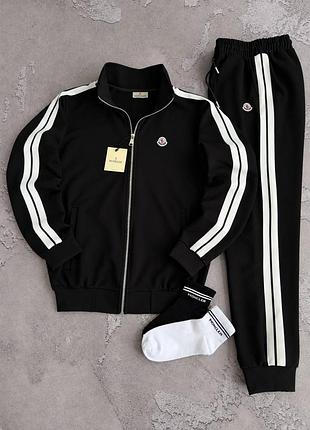Костюм moncler: кофта штани
2 пары носков в подарок!