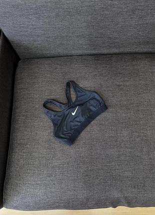 Спортивний топ nike 5
