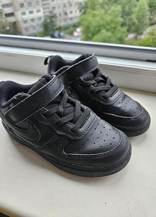Детские кроссовки nike 25 размер,стелька 16см на мальчика черного цвета на липучке