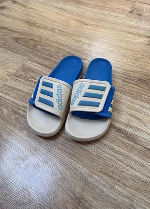 Шльопанці, тапки, шльопки adidas