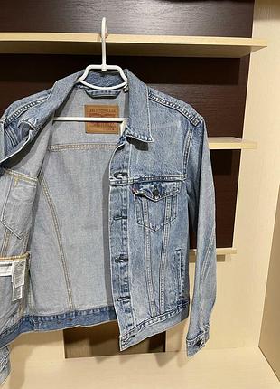 Levi's, оригинал джинсовая куртка, тракер 10