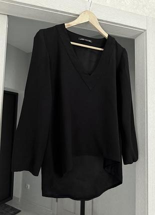 Жіноча чорна блуза zara, xs-s, вільний крой, v-виріз, асиметричний подол, класична, офісна, віскоза, топ зара, ділова блузка, класика, елегантна