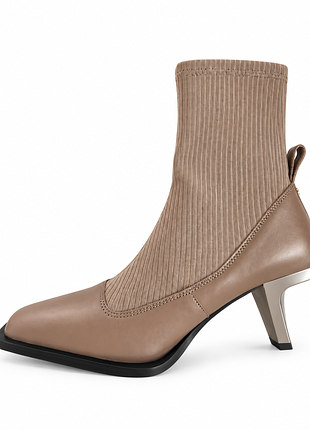 Необычные ботльоны nine west 4