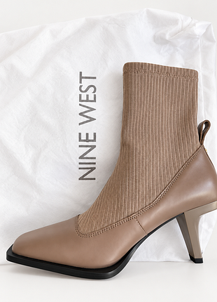 Необычные ботльоны nine west 2