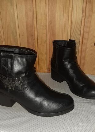 Чёрные деми ботиночки на толстом среднем каблуке1 фото