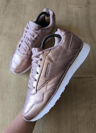 Жіночі шкіряні кросівки reebok, оригінал, р.38,5