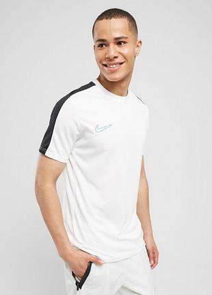 Мужская футболка nike academy dri-fit