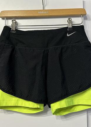 Жіночі бігові шорти nike