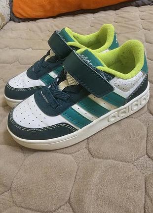 Кроссовки для мальчика/девочки adidas
