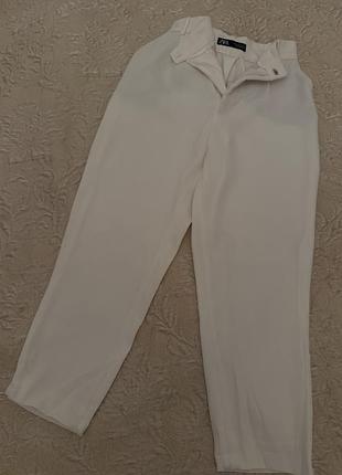Білосніжні брюки  zara