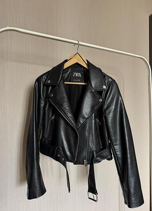 Вкорочена шкіряна куртка zara