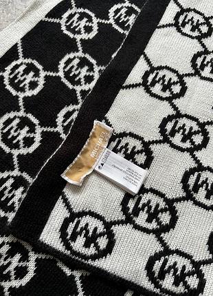 Шарф від michael kors монограмний 4