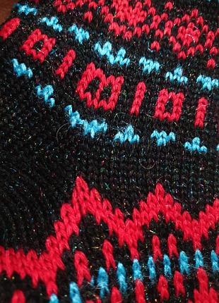 Вязаные носки ручной работы