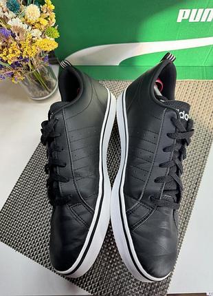 Оригінальні кросівки adidas 5