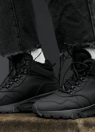 Однотонные утепленные кроссовки staff black
