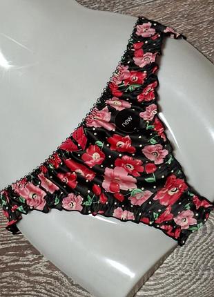 Красиві трусики в квітах р.14 від marks & spencer