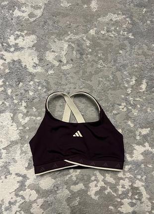 Жіночий спортивний топ adidas