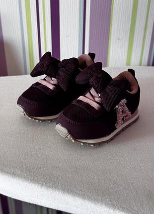 Кросівки для дівчинки h&m 12,5см