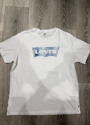 Футболка levi’s , у білому кольорі , в розмірі l