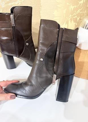 Кожаные ботинки zara в коричневом цвете 4
