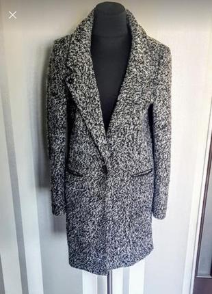 Шикарное брендовое рябое серое пальто на пуговице «кудлатое» 35%шерсти