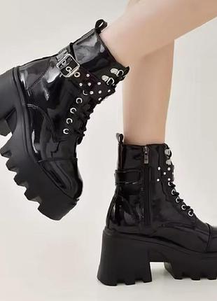 Черевики  чоботи гранж взуття на масивній платформі dollskill y2k