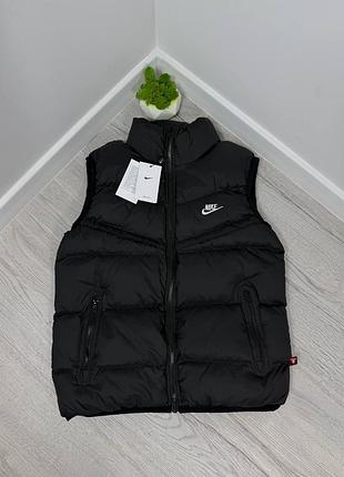 Жилетка/безрукавка nike storm fit