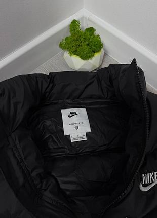 Жилетка/безрукавка nike storm fit 4