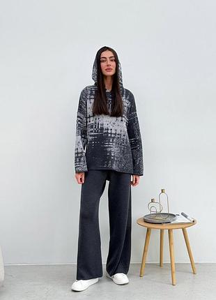 Свитшот женский вязаный графитовый vibe art knit