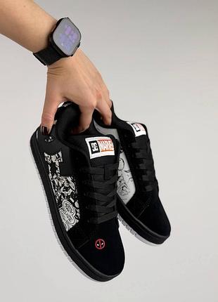 Dc x marvel deadpool court graffik black white 4