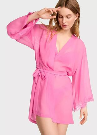 Халат з шифону та мережива victoria's secret satin midi robe рожевий s