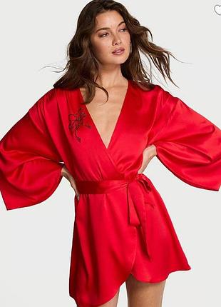 Сатиновый халат victoria's secret satin midi robe красный s