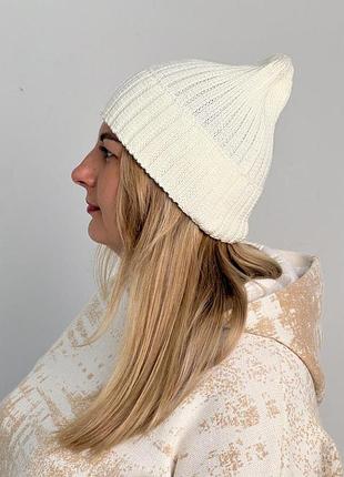 В'язана шапка жіноча молочна art knit