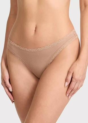 Трусики стрінги cotton lace-waist thong victoria's secret бежевий m