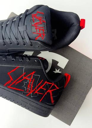 Dc x slayer court graffik black red