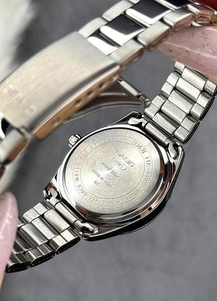 Жіночий годинник casio ltp-1302ds-2a — класична модель зі сріблястим браслетом та перламутровим циферблатом 6