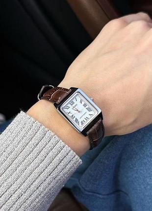 Жіночий годинник casio ltp-v007l-7b2 — класична модель з білим циферблатом та коричневим шкіряним ремінцем 4