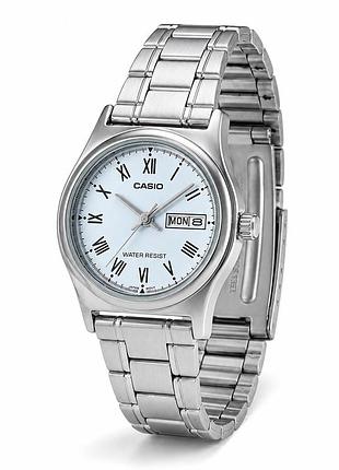 Жіночий годинник casio ltp-v006d-2b зі сталевим браслетом та синім циферблатом