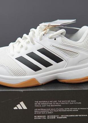 Кроссовки adidas белый 38