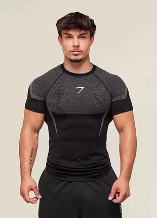 Футболка gymshark чорний з червоним xl