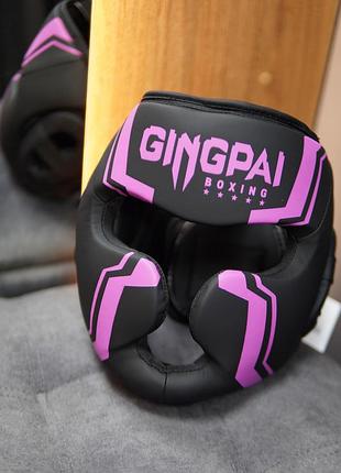 Спарринговый боксерский шлем gingpai с усиленной защитой подбородка и скул, черно-розовый s