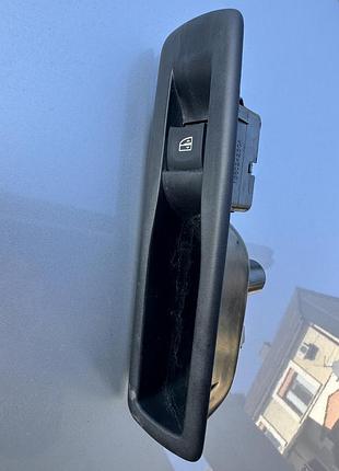 Кнопка склопідйомника задня ліва 156024250a для renault scenic iii/ renault megane iii