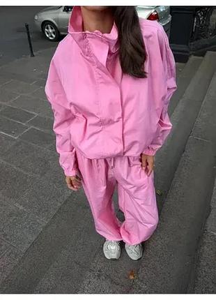 Костюм жіночий. низ штанів та кофти на затяжках.тканина плащівка.