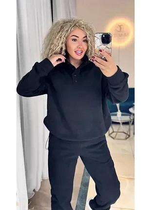 Костюм жіночій. ворот на кнопках. штани на резинці знизу. тканина двохсторонній фліс.