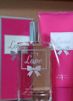 Набор парфюмерный love avon эйвон лав вода 50мл лосьон д/тела 150мл раритет оригинал