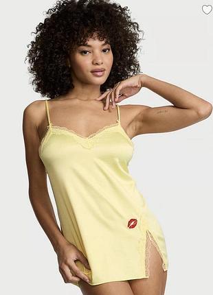 Сатиновый пеньюар victoria’s secret tease satin lace-trim mini slip dress желтый s