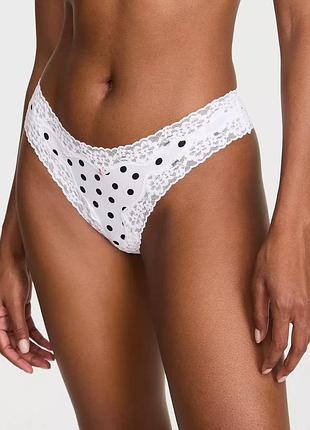 Трусики стрінги cotton lace-waist thong victoria's secret білий з чорним l